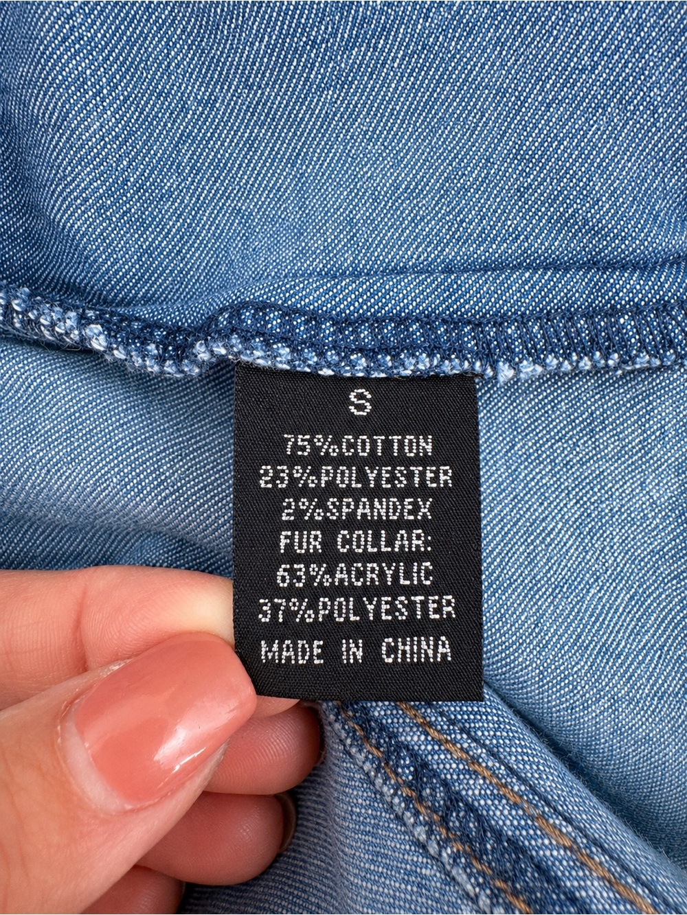 Baccini Denim Vest Faux Fur Collar Zip Front Blue Jean Vest Size Small - Picture 5 of 5